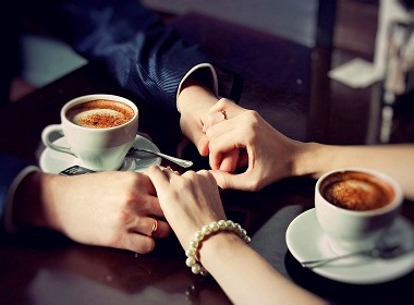 Картинки по запросу "фото мужчина и женщина пьют кофе"