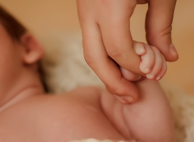 Surrogate motherhood in Russia could be banned.