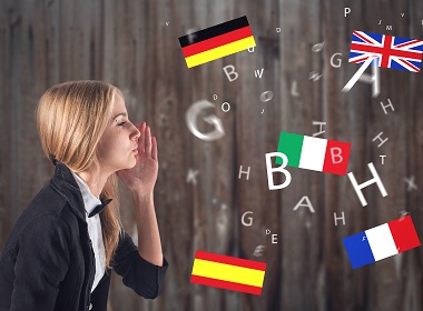 Неожиданное преимущество общения на иностранном языке