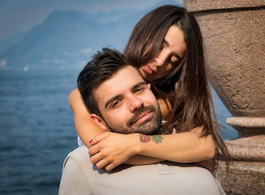 How to start a conversation online with the woman of your dreams