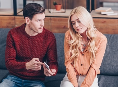 13 signs of a cheating wife