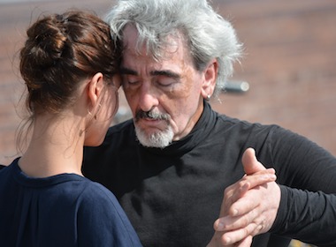 Older males are better at attracting females